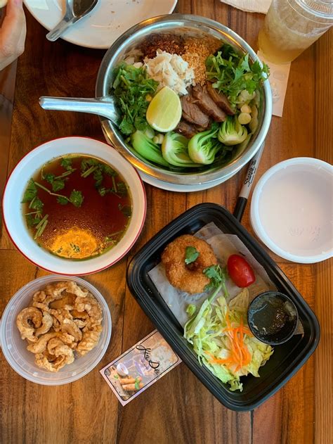 kin dee thai & pho.